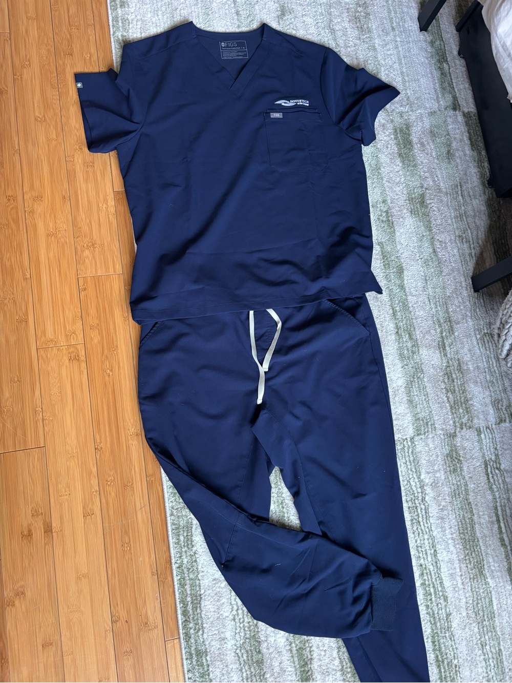 Figs Men's matching scrub set with adjustable waistband